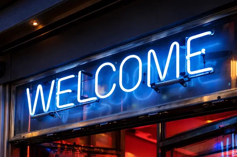 Neon Sign vs. LED Sign – What’s the Difference?
